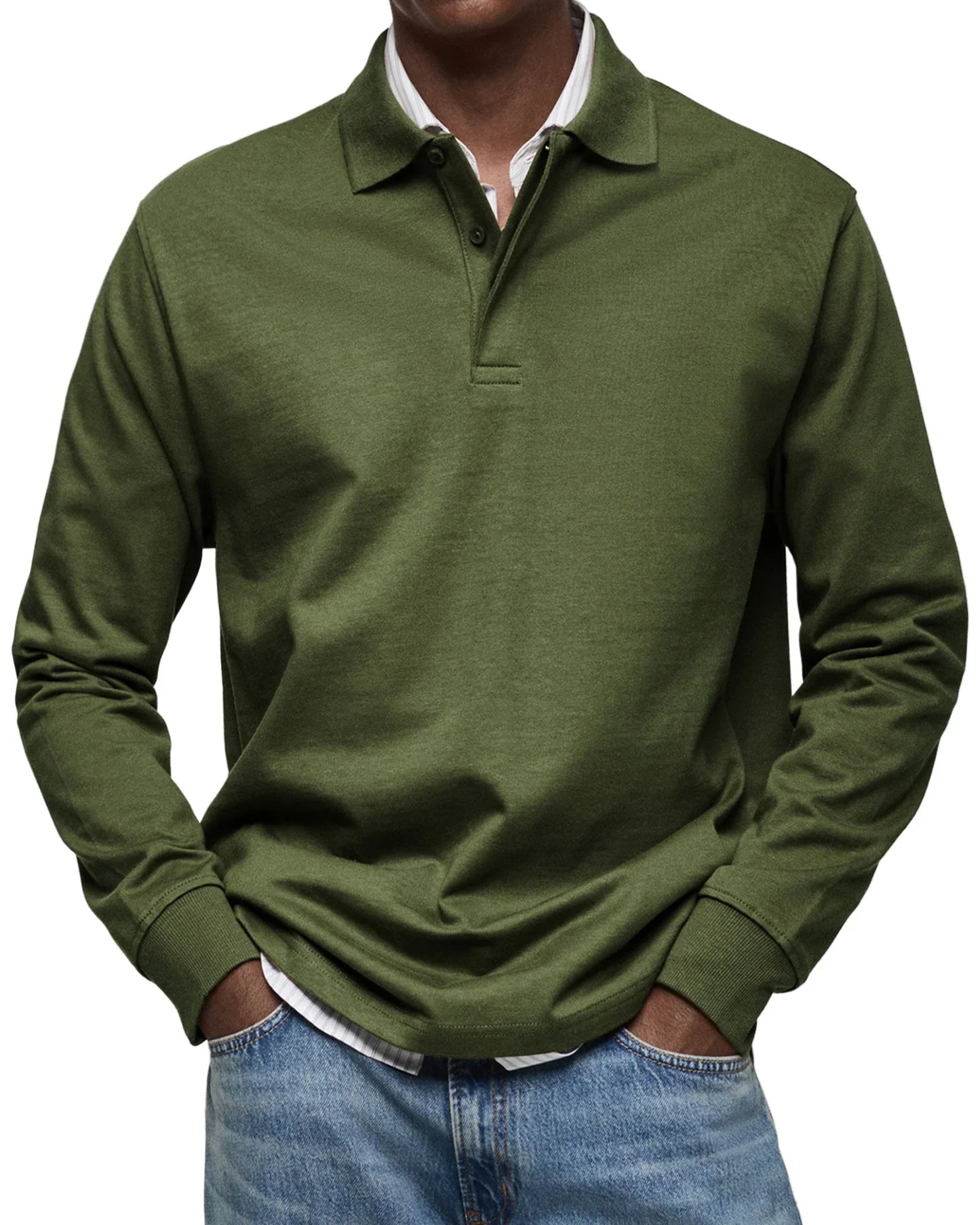 Polo de manga larga verde militar con cuello tipo camisa y tapeta de botones