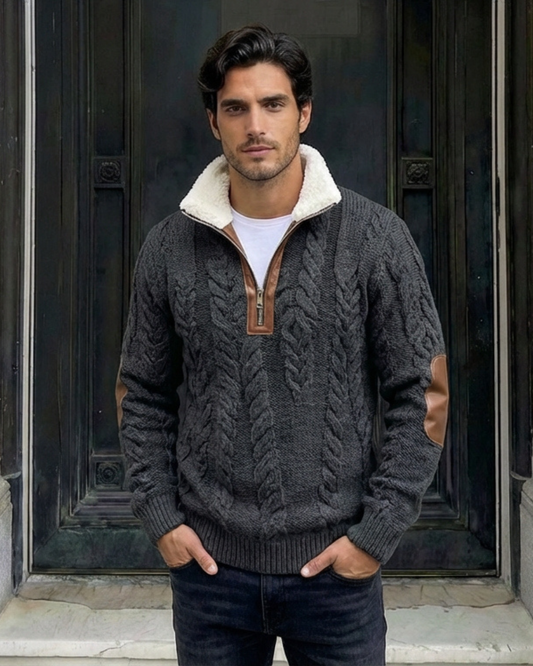 Suéter de borrego gris oscuro con cuello sherpa y cierre 1/4 color café