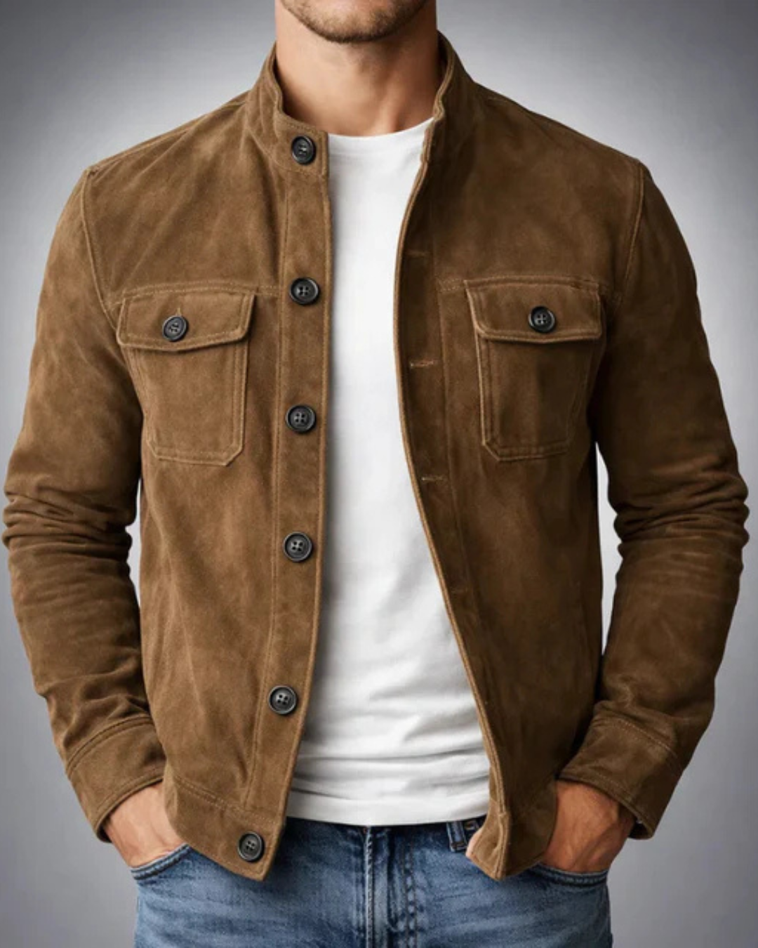 Chaqueta de ante beige con botones y bolsillos con solapa