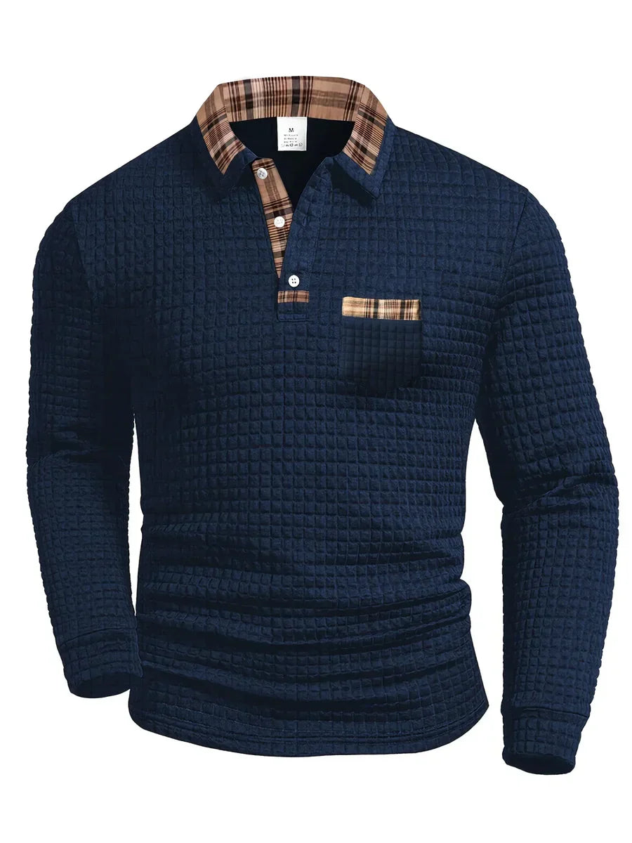 Suéter de punto azul con cuello tipo polo y bolsillo frontal